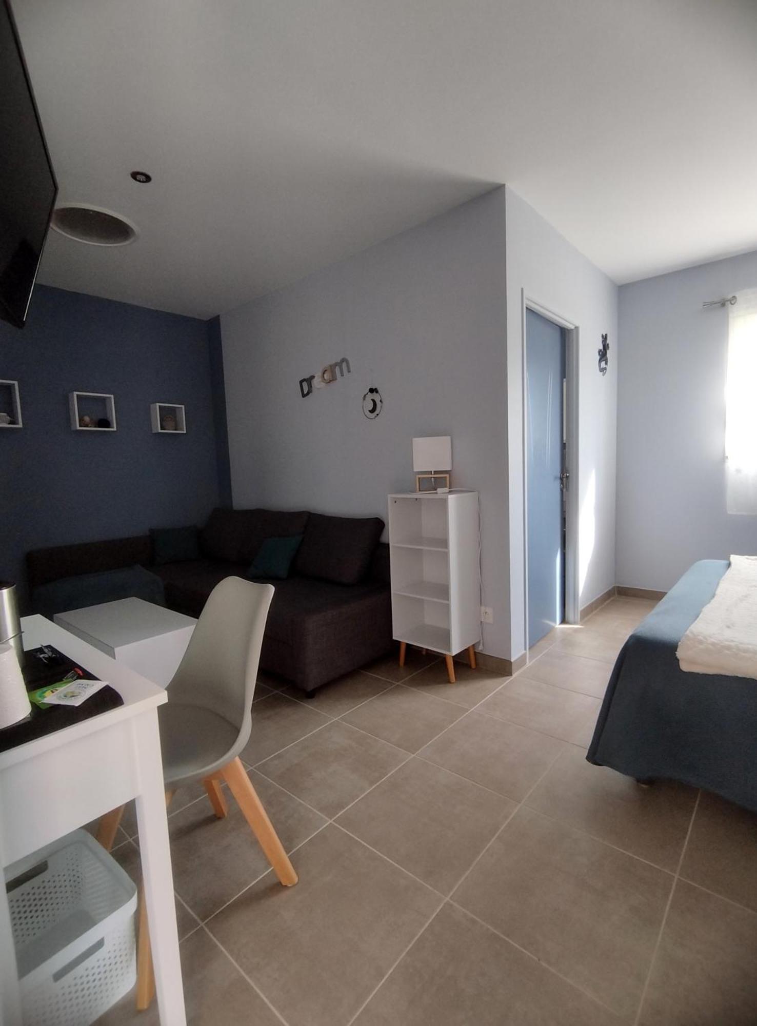 La Sarlamandre, Chambres Et Table D'Hotes Marcillac-Saint-Quentin Ngoại thất bức ảnh