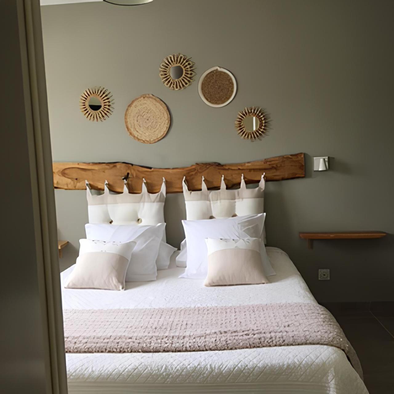 La Sarlamandre, Chambres Et Table D'Hotes Marcillac-Saint-Quentin Ngoại thất bức ảnh