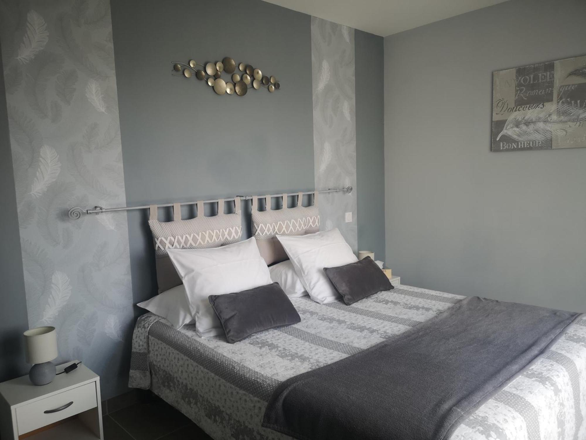 La Sarlamandre, Chambres Et Table D'Hotes Marcillac-Saint-Quentin Ngoại thất bức ảnh