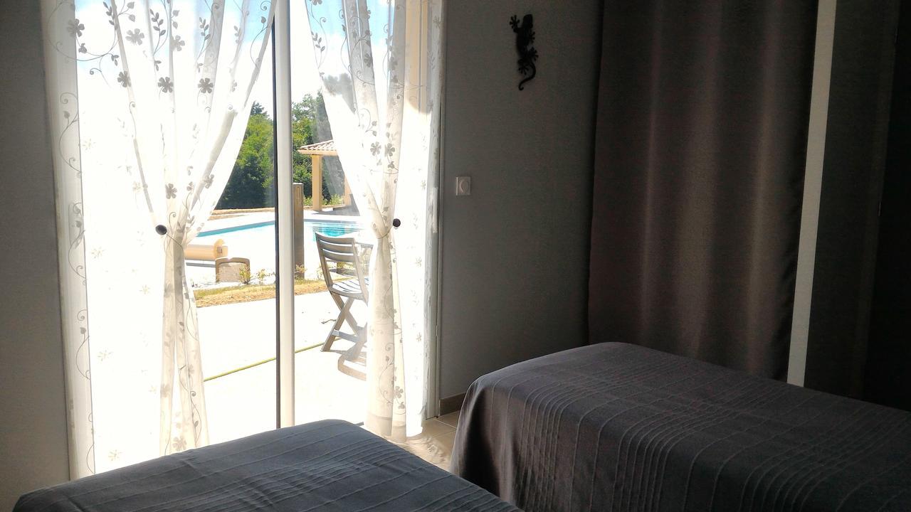 La Sarlamandre, Chambres Et Table D'Hotes Marcillac-Saint-Quentin Ngoại thất bức ảnh