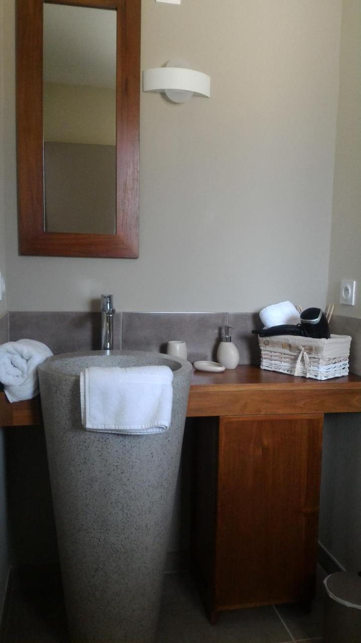 La Sarlamandre, Chambres Et Table D'Hotes Marcillac-Saint-Quentin Ngoại thất bức ảnh