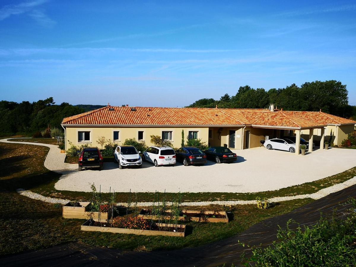 La Sarlamandre, Chambres Et Table D'Hotes Marcillac-Saint-Quentin Ngoại thất bức ảnh